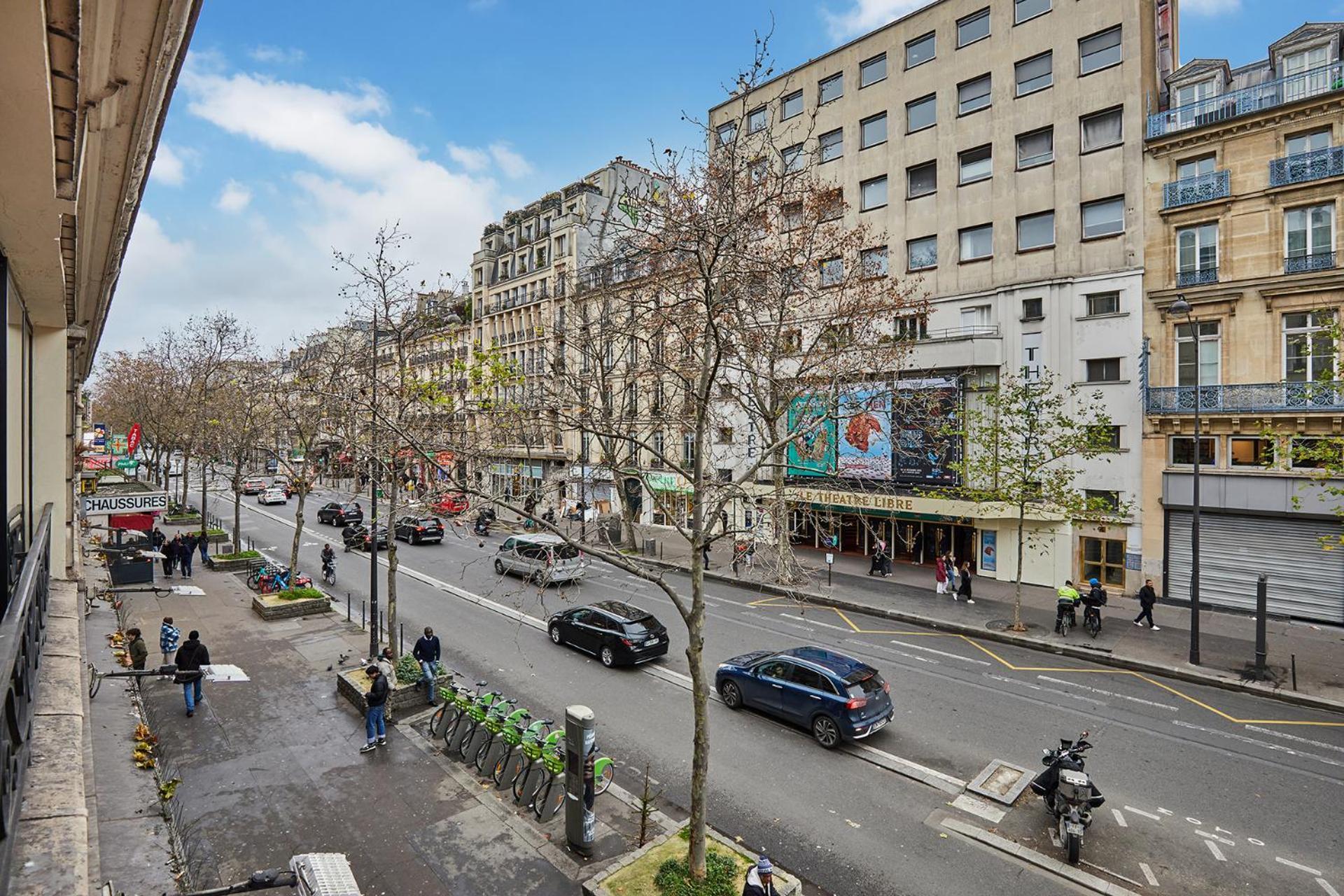 Centre De By Prestige *