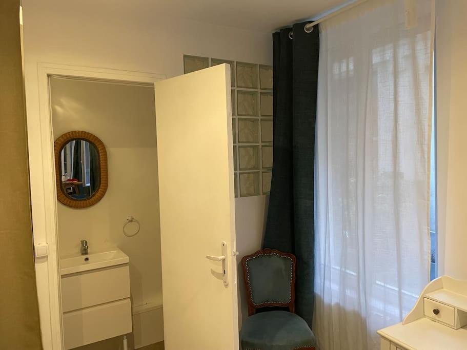 Apartment Et Tranquille Plein Centre De Paris! *
