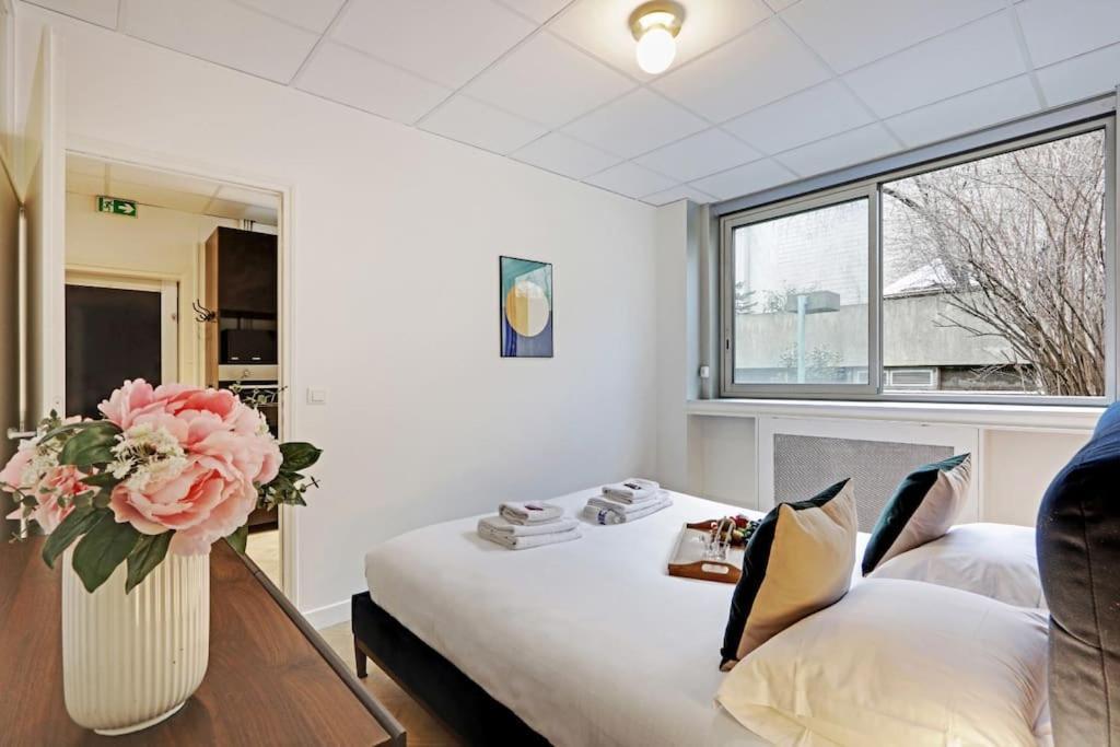Apartment Beautiful 4p/1br Champs Elysees Paris