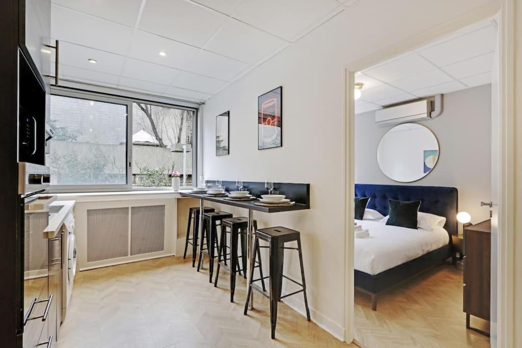 Apartment Beautiful 4p/1br Champs Elysees Paris
