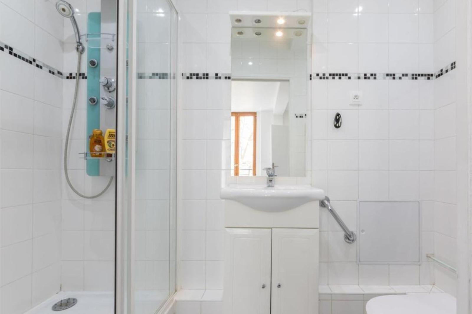 Montparnasse Apartment