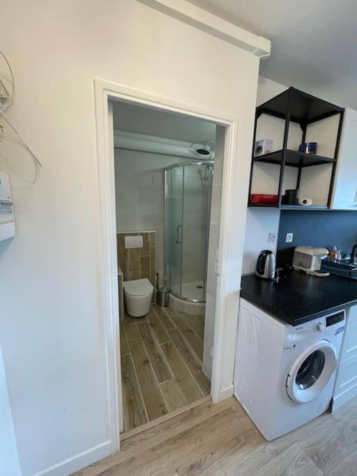 Appartement Grand Studio Amenage En T2 Paris