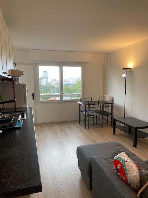 Grand Studio Amenage En T2 Appartement *