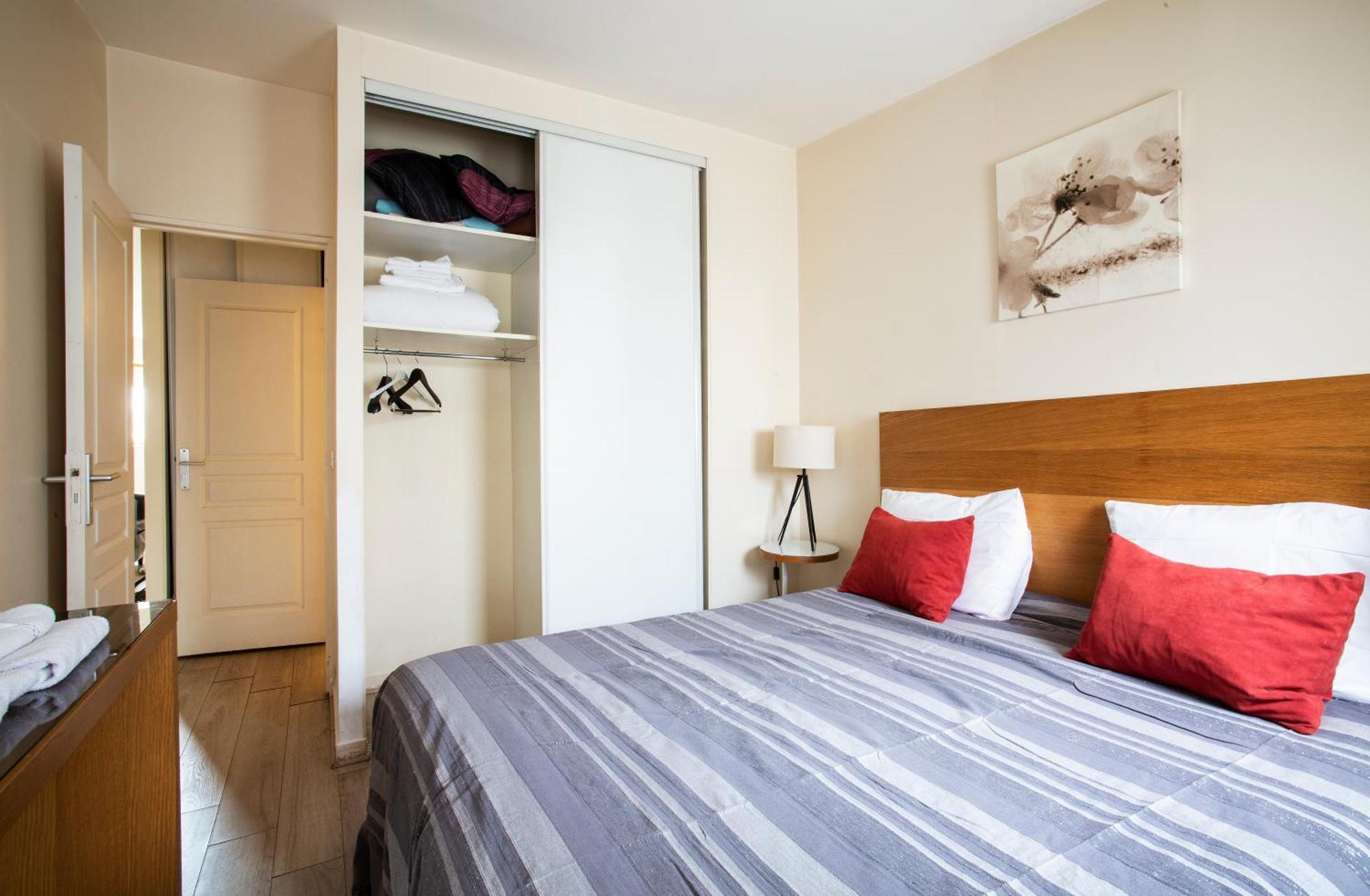 Place De L'etoile, Wagram Appartement *