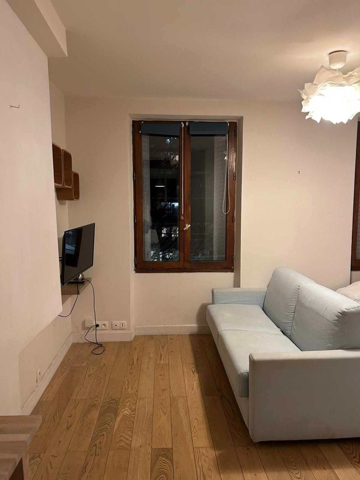 Studio/f1 Aux Buttes Chaumont Apartment *