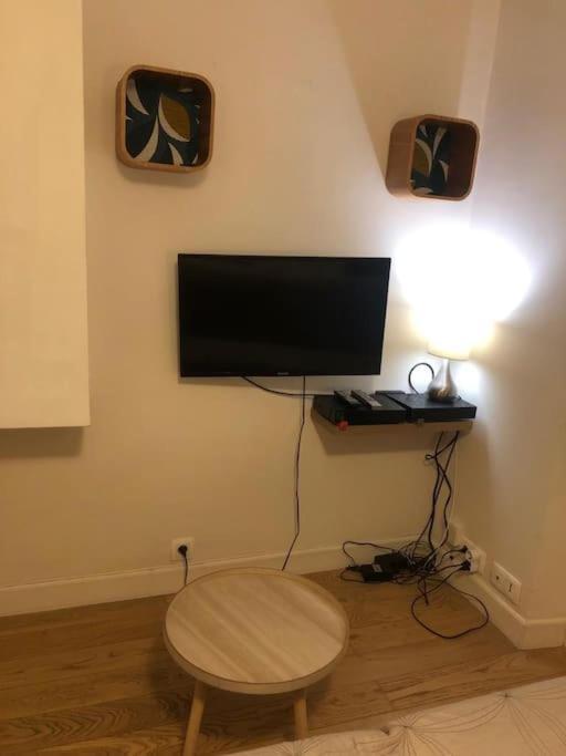 Apartment Studio/f1 Aux Buttes Chaumont