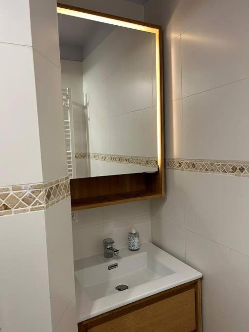 Studio/f1 Aux Buttes Chaumont Apartment Paris