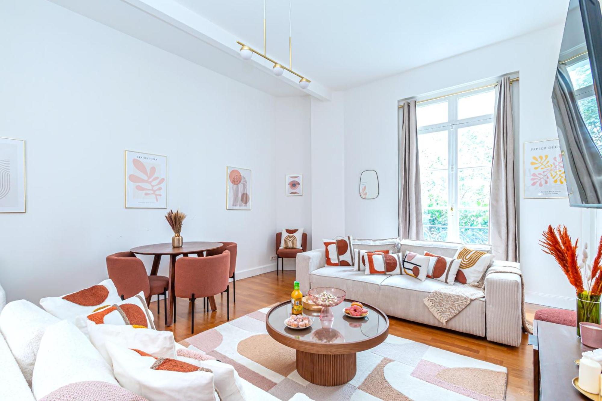 Apartment Agreable Rue De La Pompe Paris