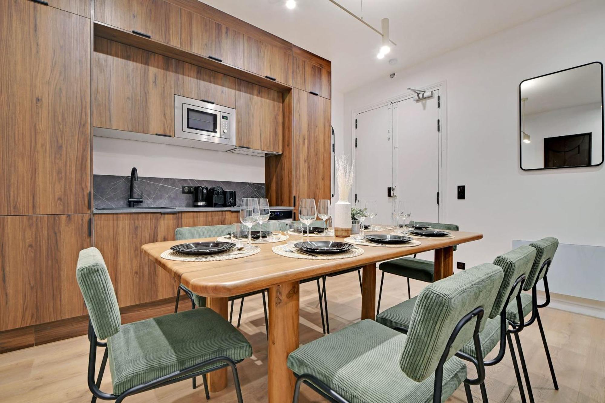 Spacious - 3bdr-6p Apartment *