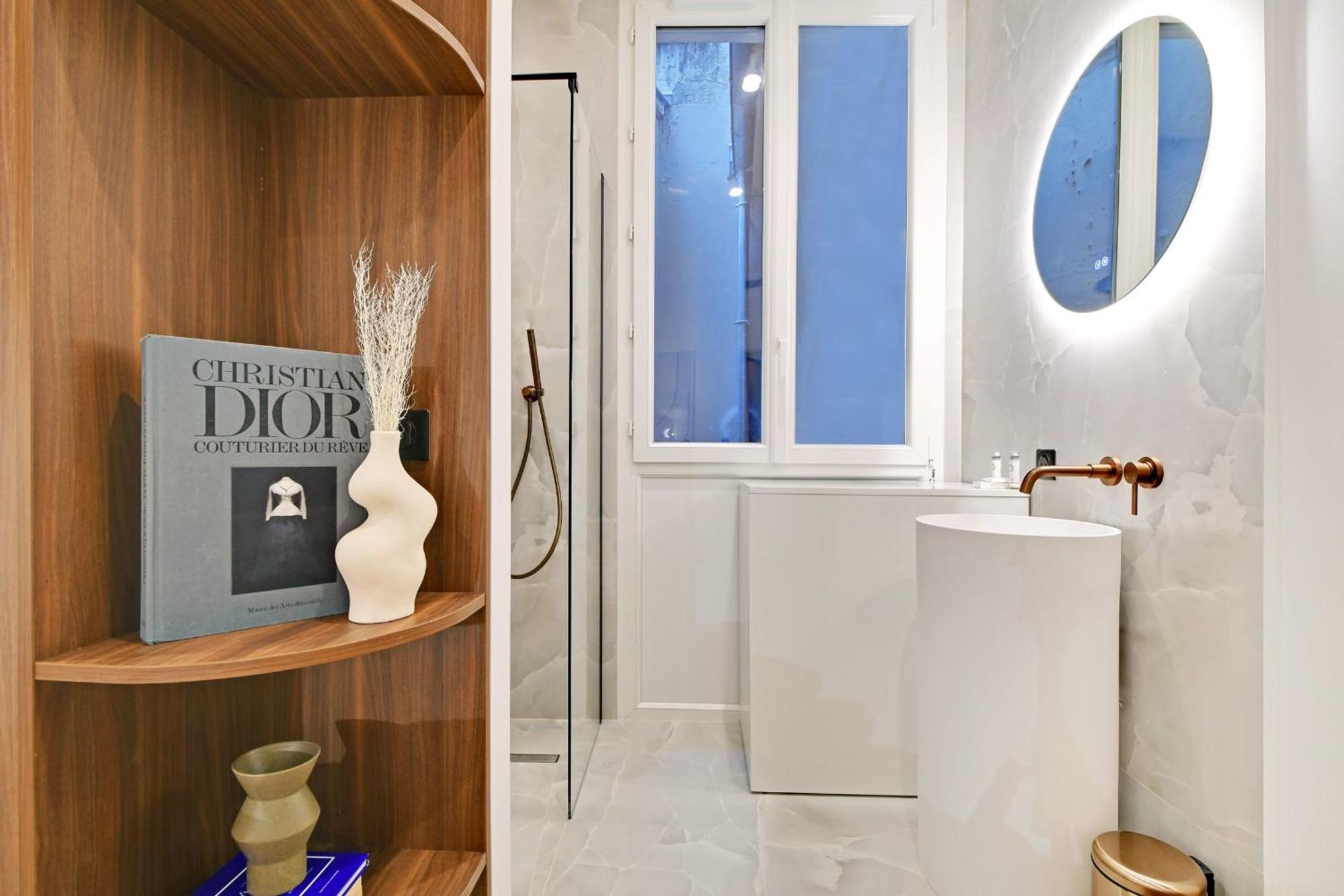 Spacious - 3bdr-6p * Paris