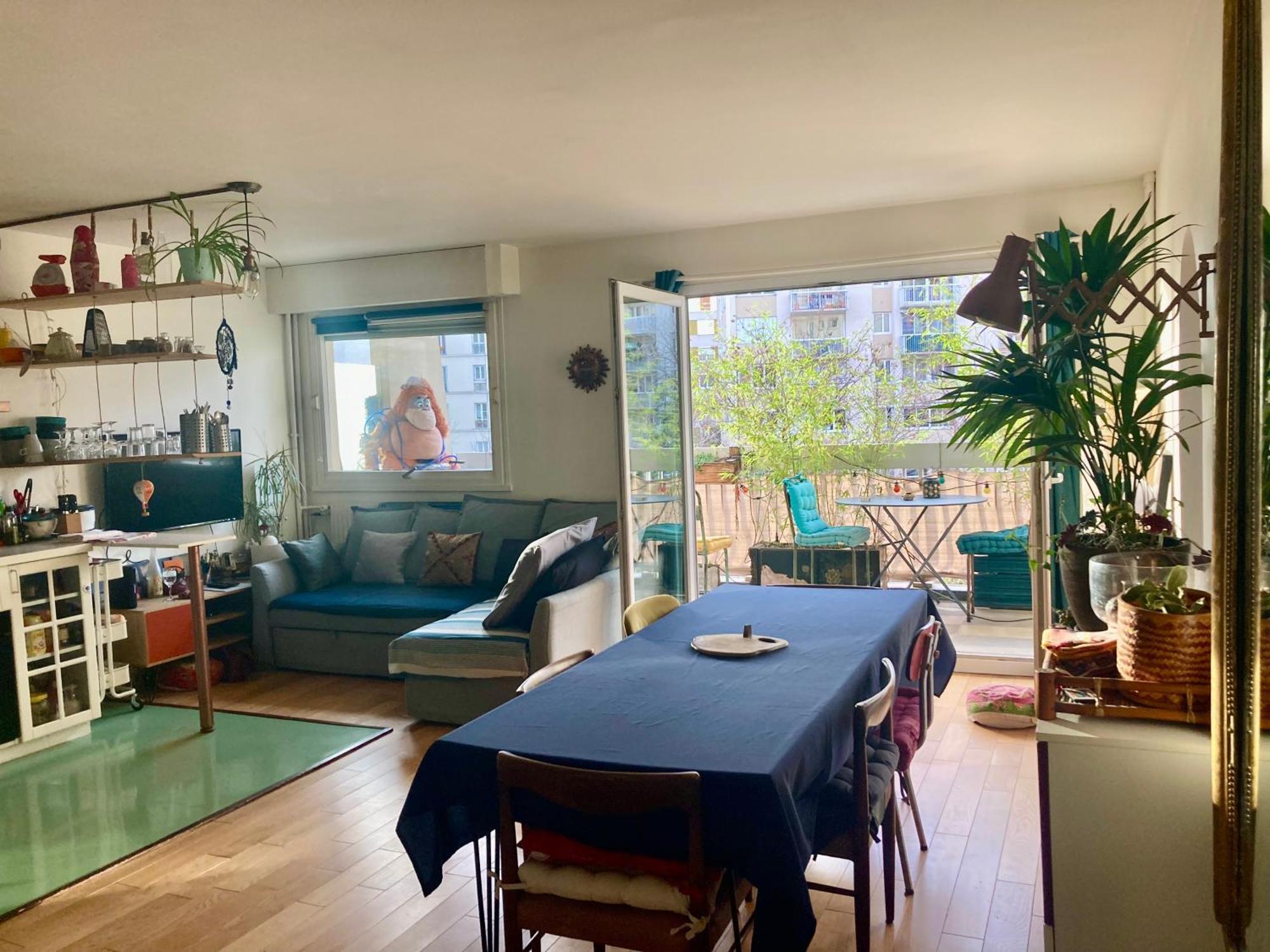 Apartment Family Friends
