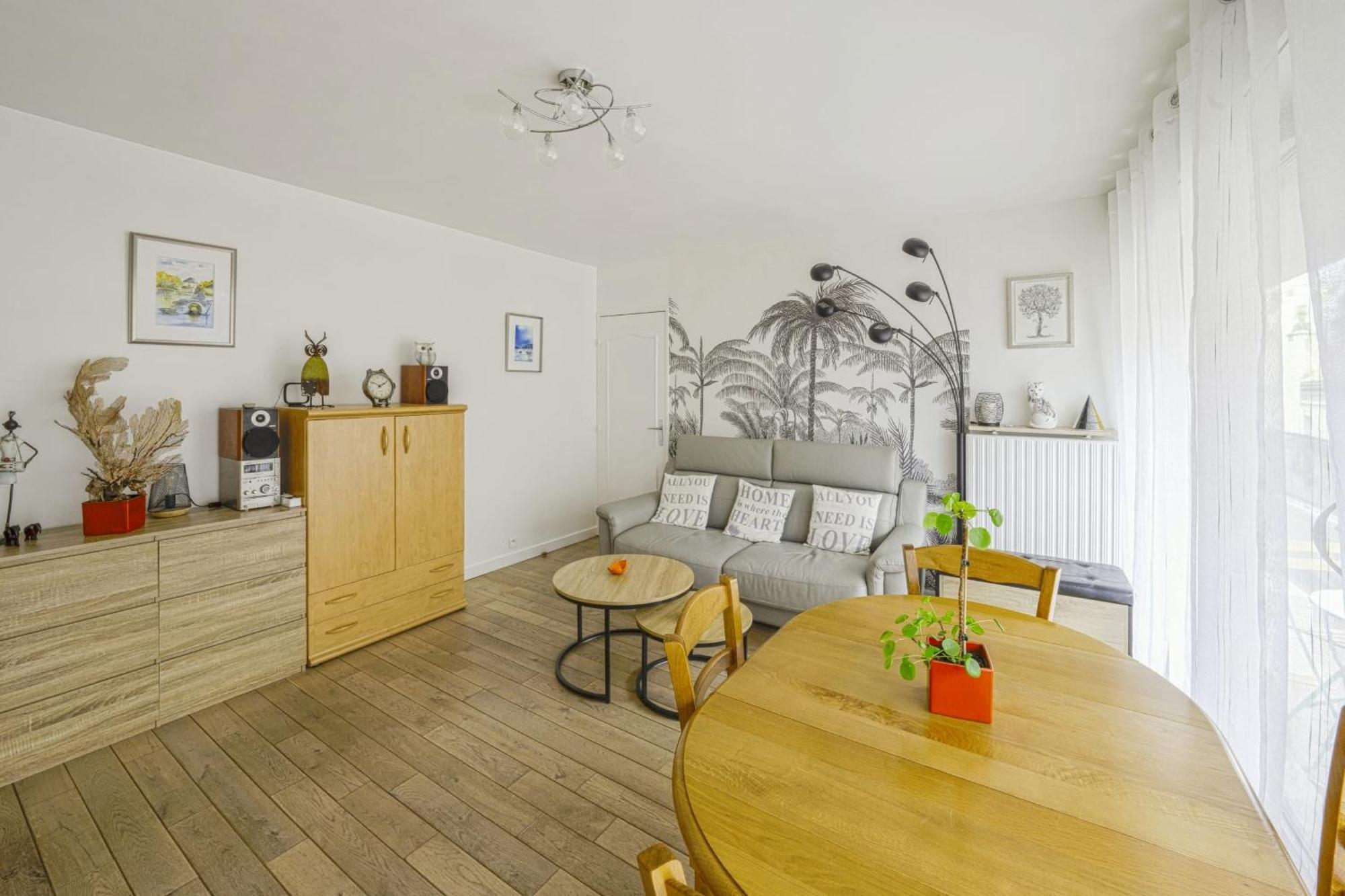 Appartement Labrouste Et Son Balcon - Welkeys Paris