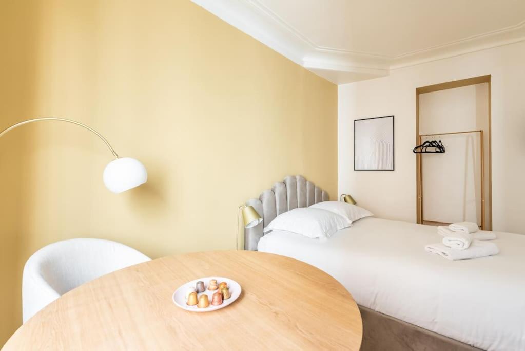Boulevard Voltaire - Golden - Iii Apartment
