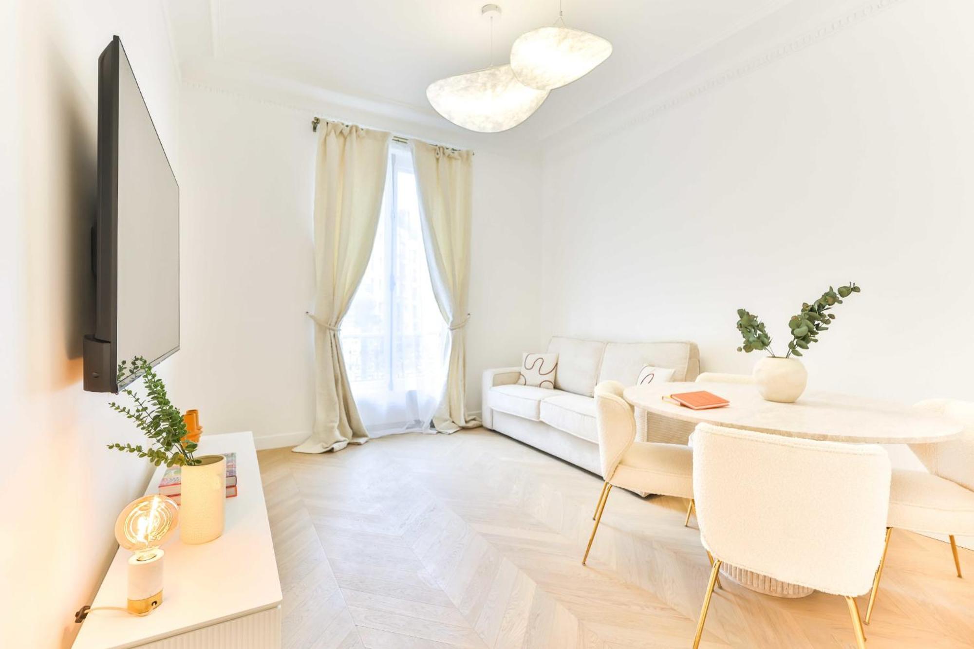 Charming 2br - 6p - Eiffel Tower Appartement *