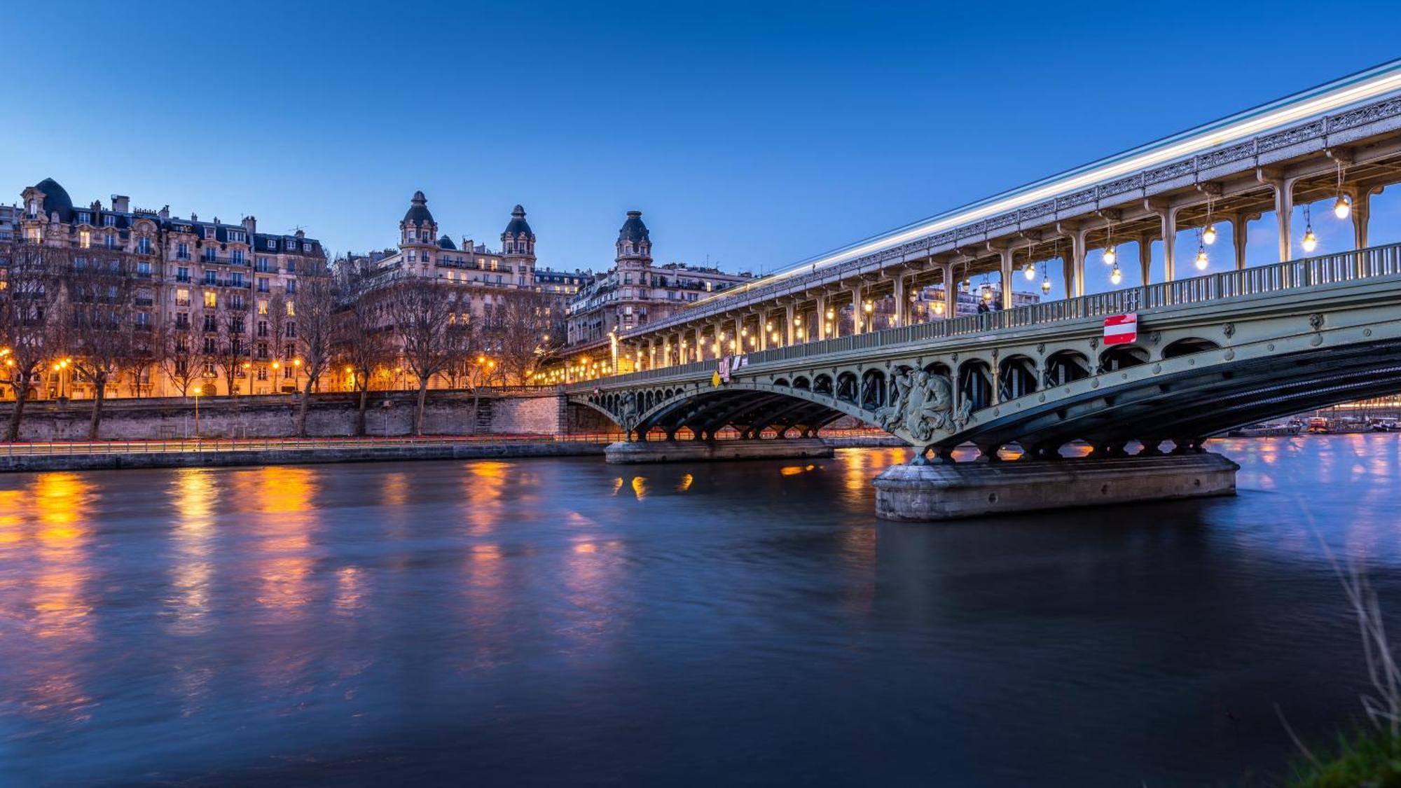 Hotel Austin's Saint Lazare Paris
