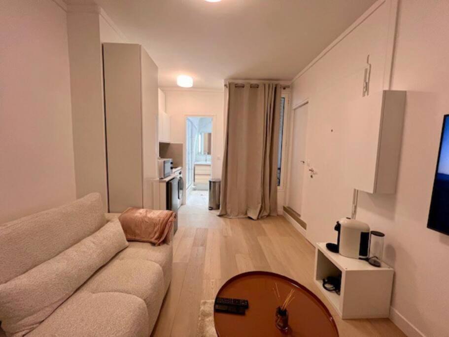 Rent A - Daguerre Apartment Paris