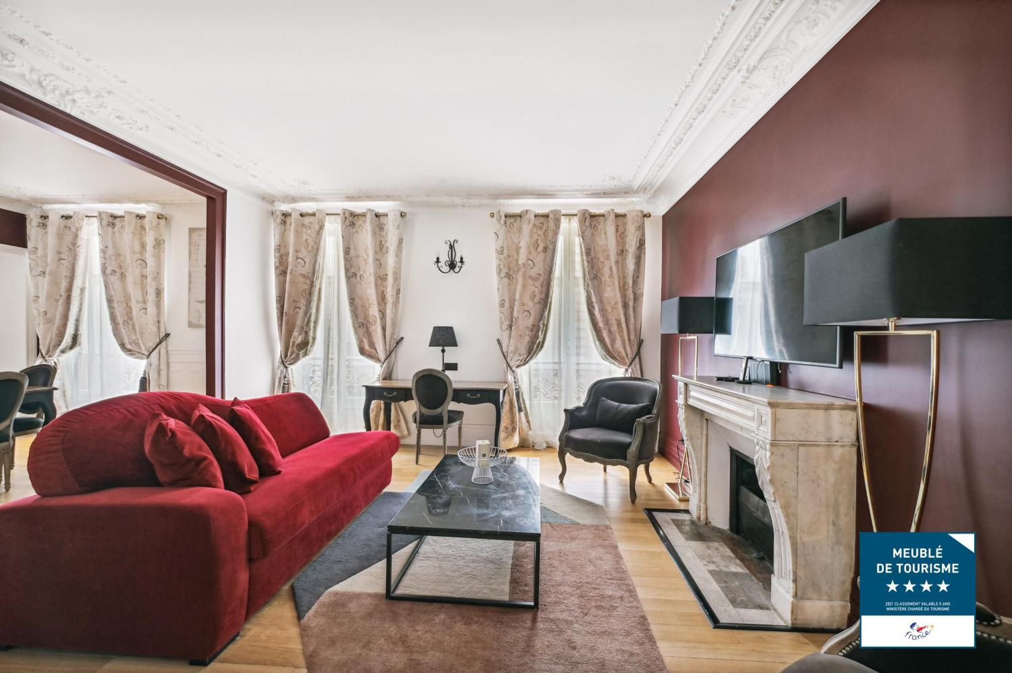 Sejours Parisiens / Le Royal / 4* Appartement Paris