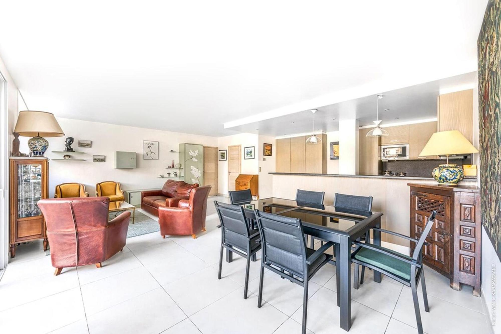 Maillot Ternes - Saint Ferdinand 3bdr Apartment Paris