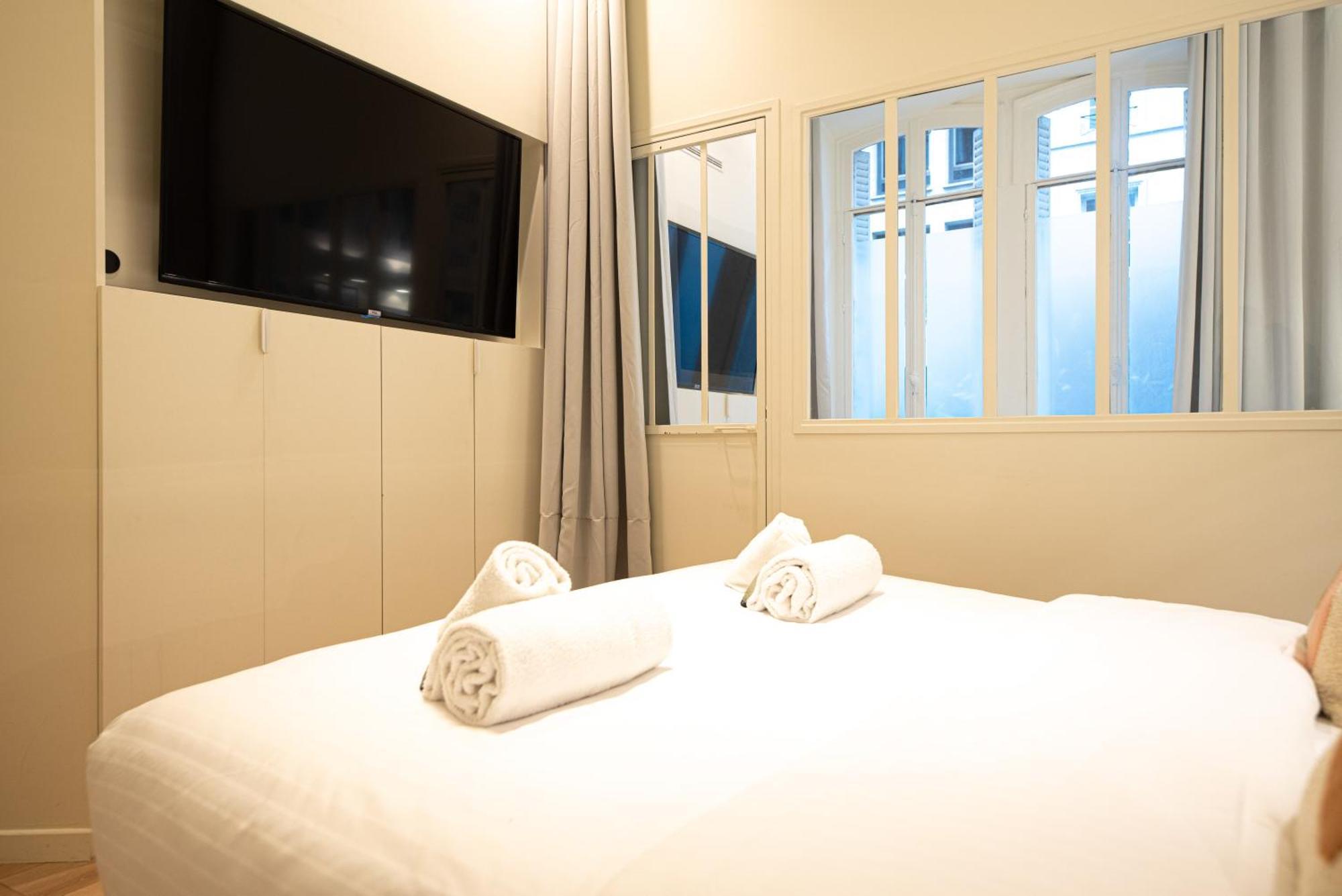 Apartment Amazing Flat In Champs Elysees. Paris