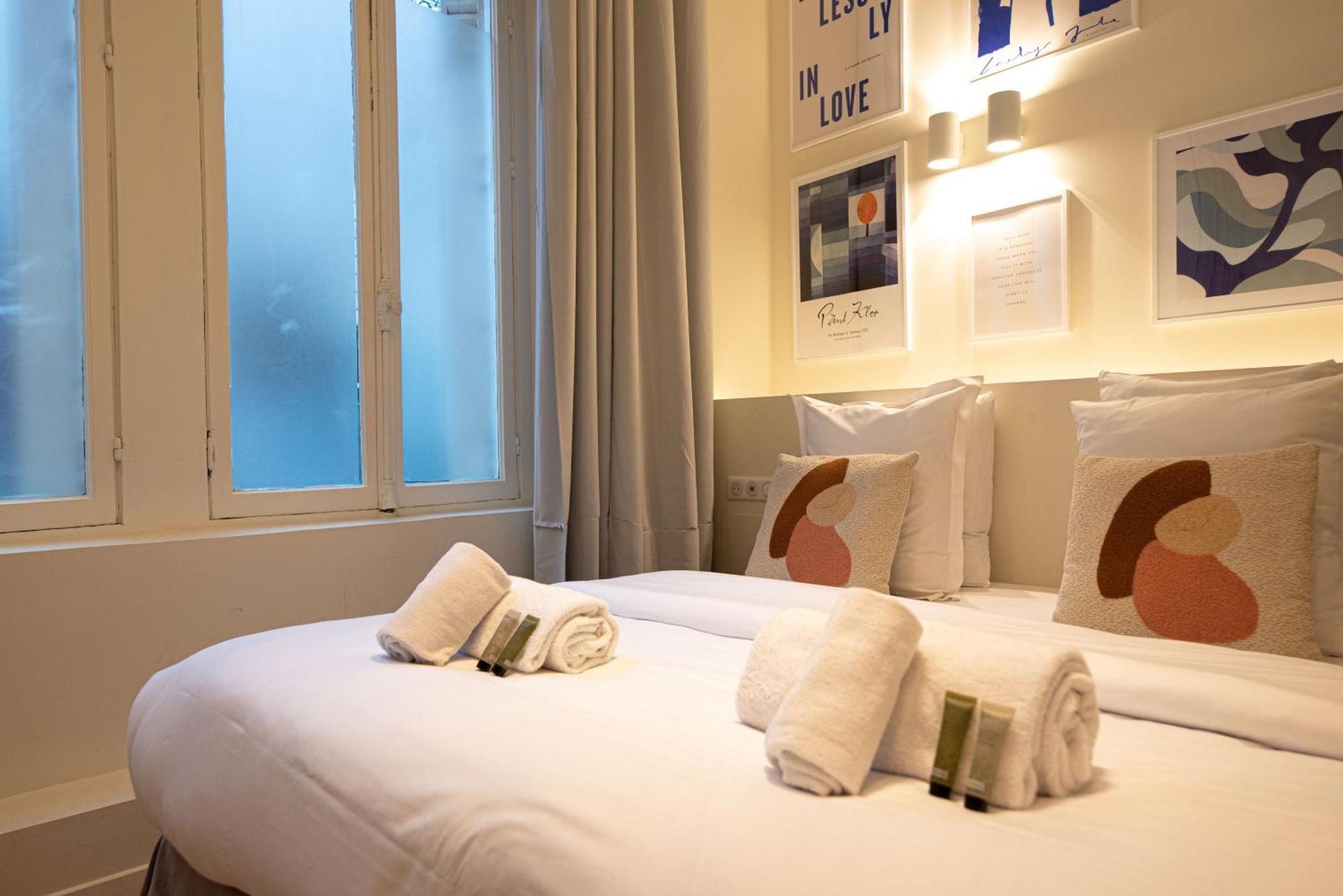 Apartment Amazing Flat In Champs Elysees.