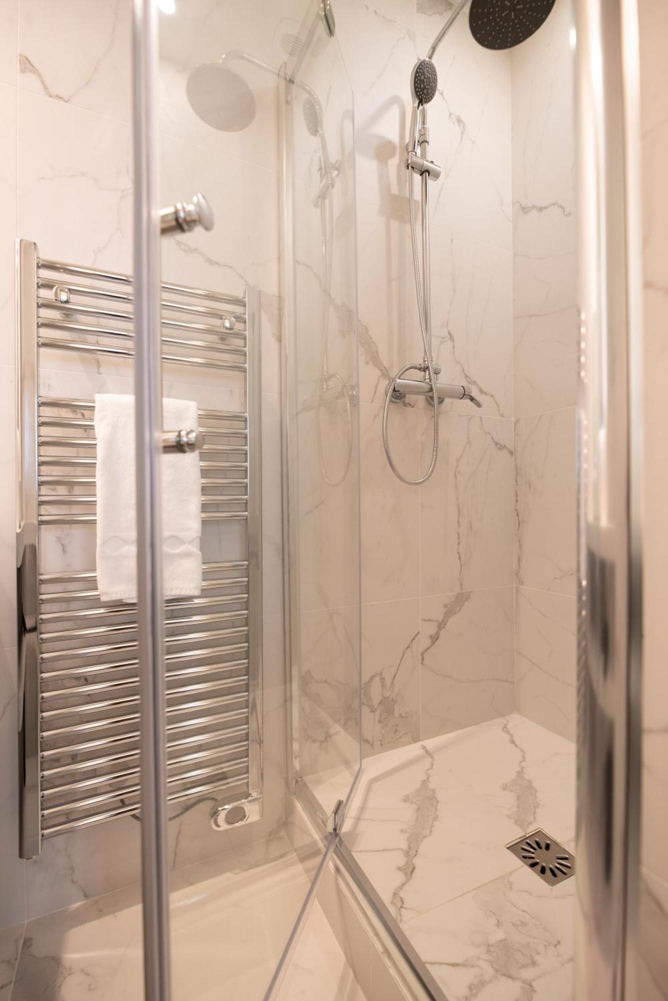 Apartment Amazing Flat In Champs Elysees. *