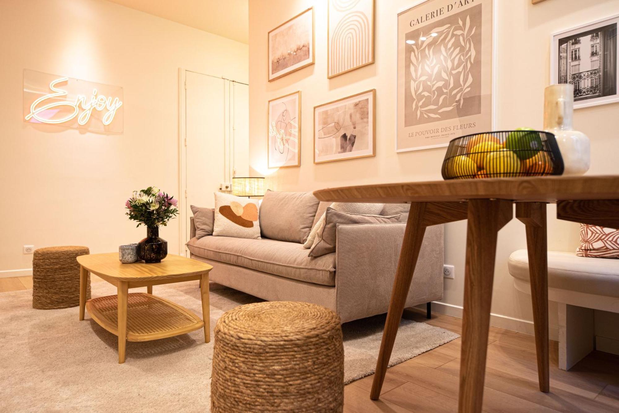 Amazing Flat In Champs Elysees. Apartment *