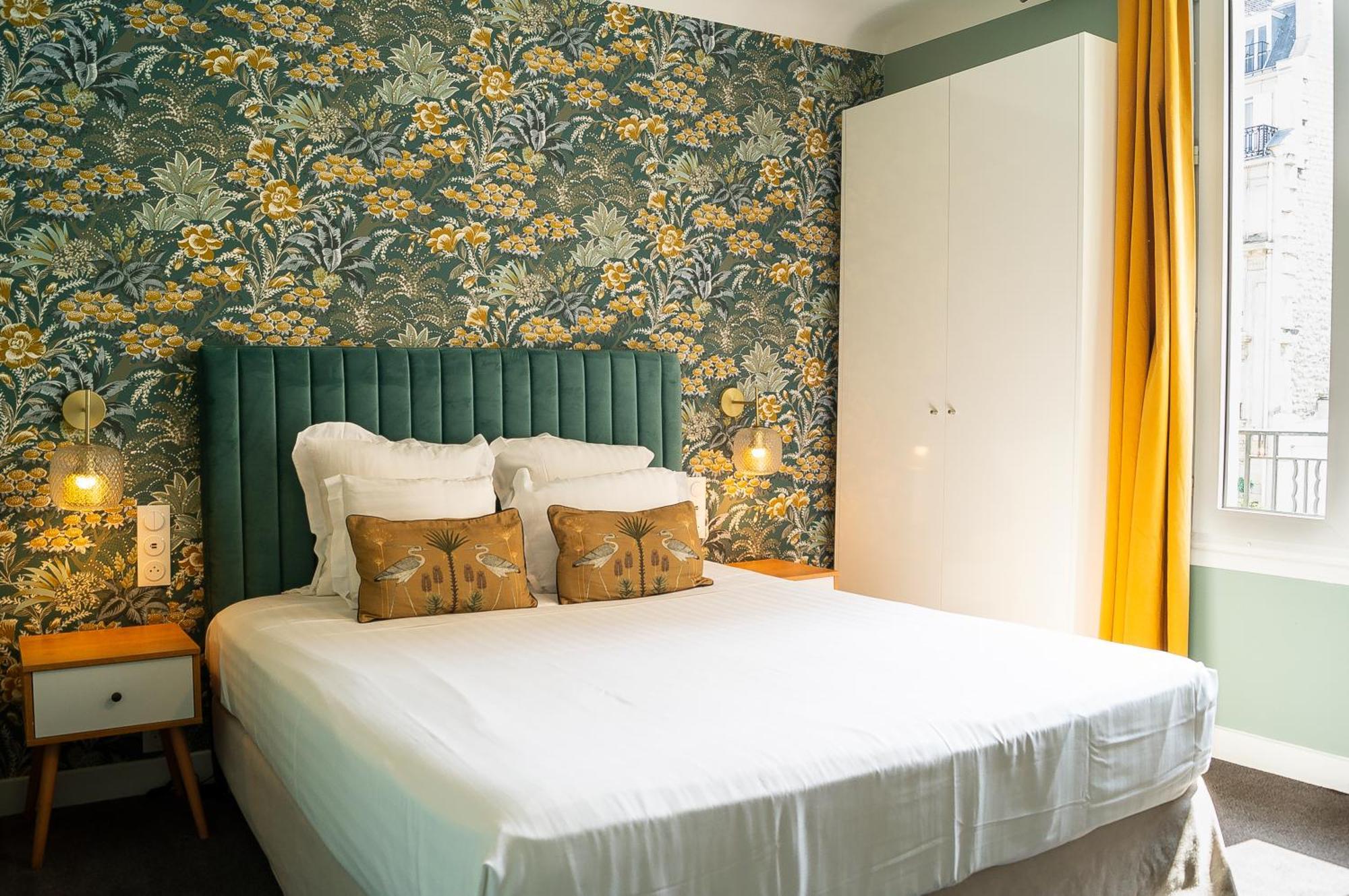 Des Batignolles Hotel