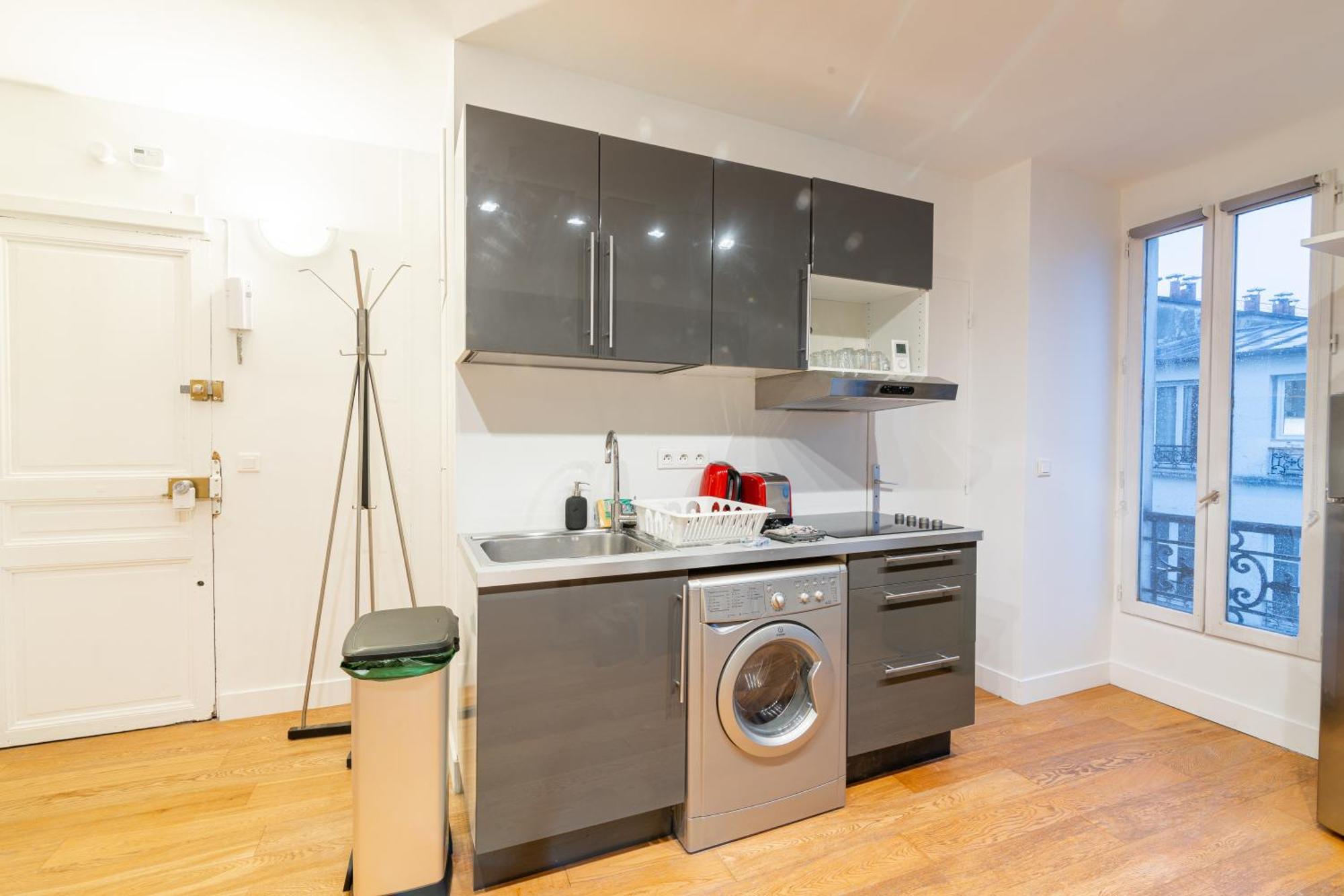 Luxurious 1 Bedroom Tour Eiffel Saint Dominique Free Netflix Apartment