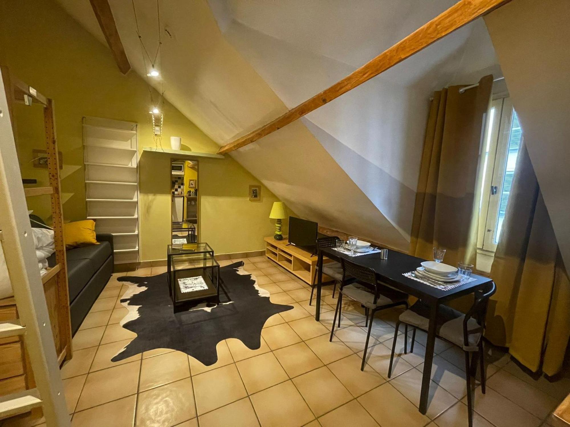 Apartment Montmartre Sacre Coeur - Martyrs Paris