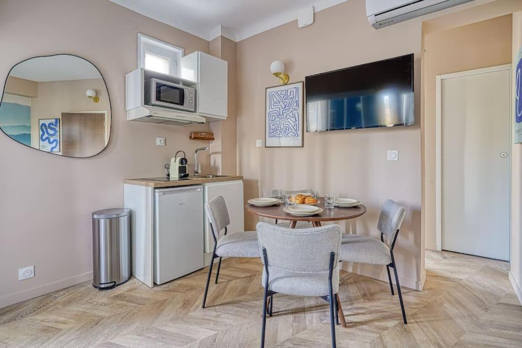 2 Pereire/arc De Triomphe Apartment *