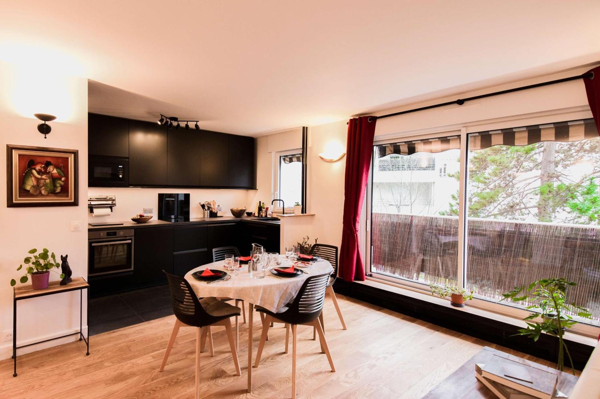 Apartment Paris-daumesnil - Grand 2 Pieces 4 Etoiles De Charme Sur Jardin - 61m2, Pour 4p - Large 4 Star Charming 1 Bedroom For 4 With Ac *