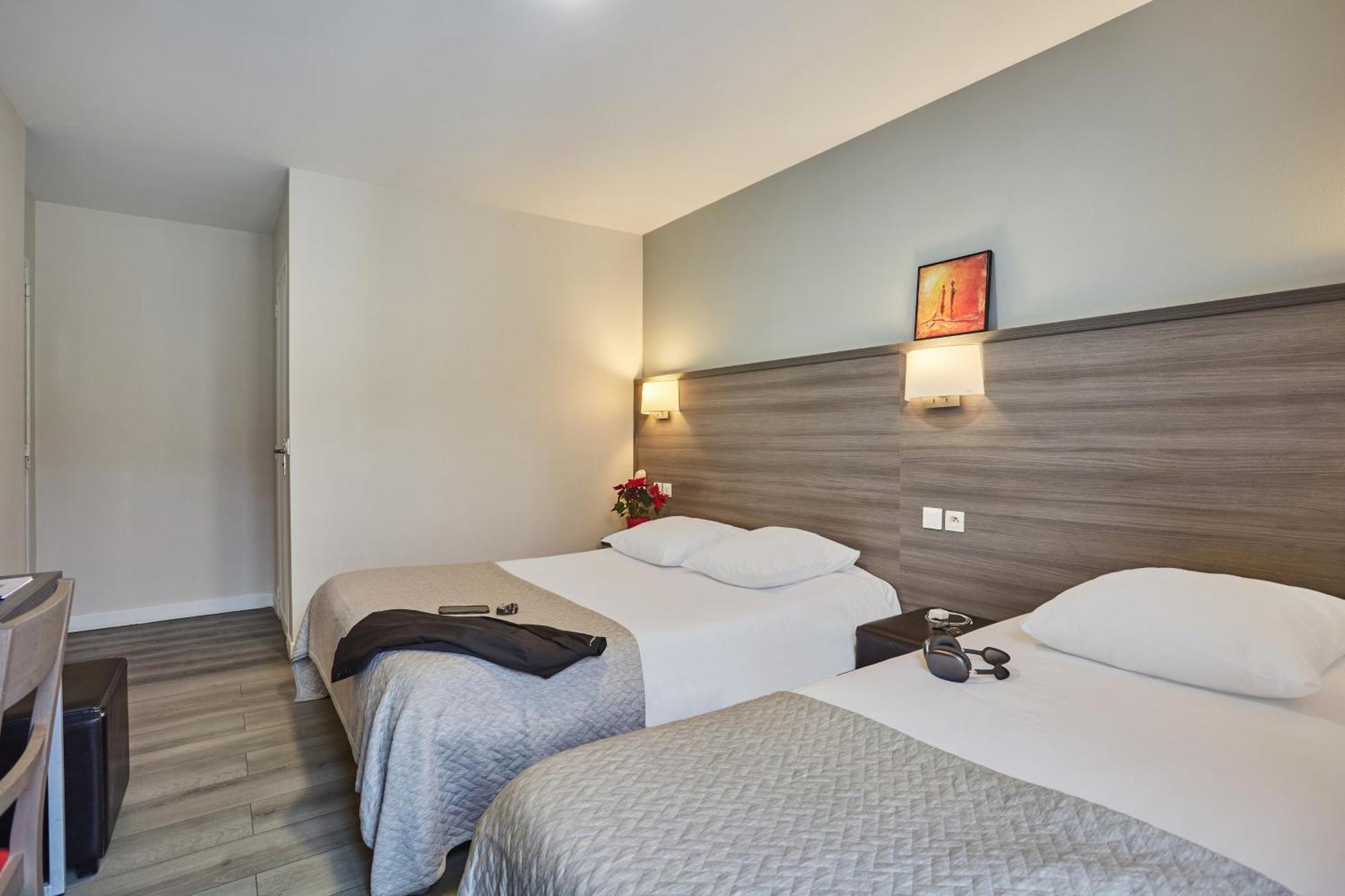 Hipotel Buttes Chaumont Belleville Hotel Paris