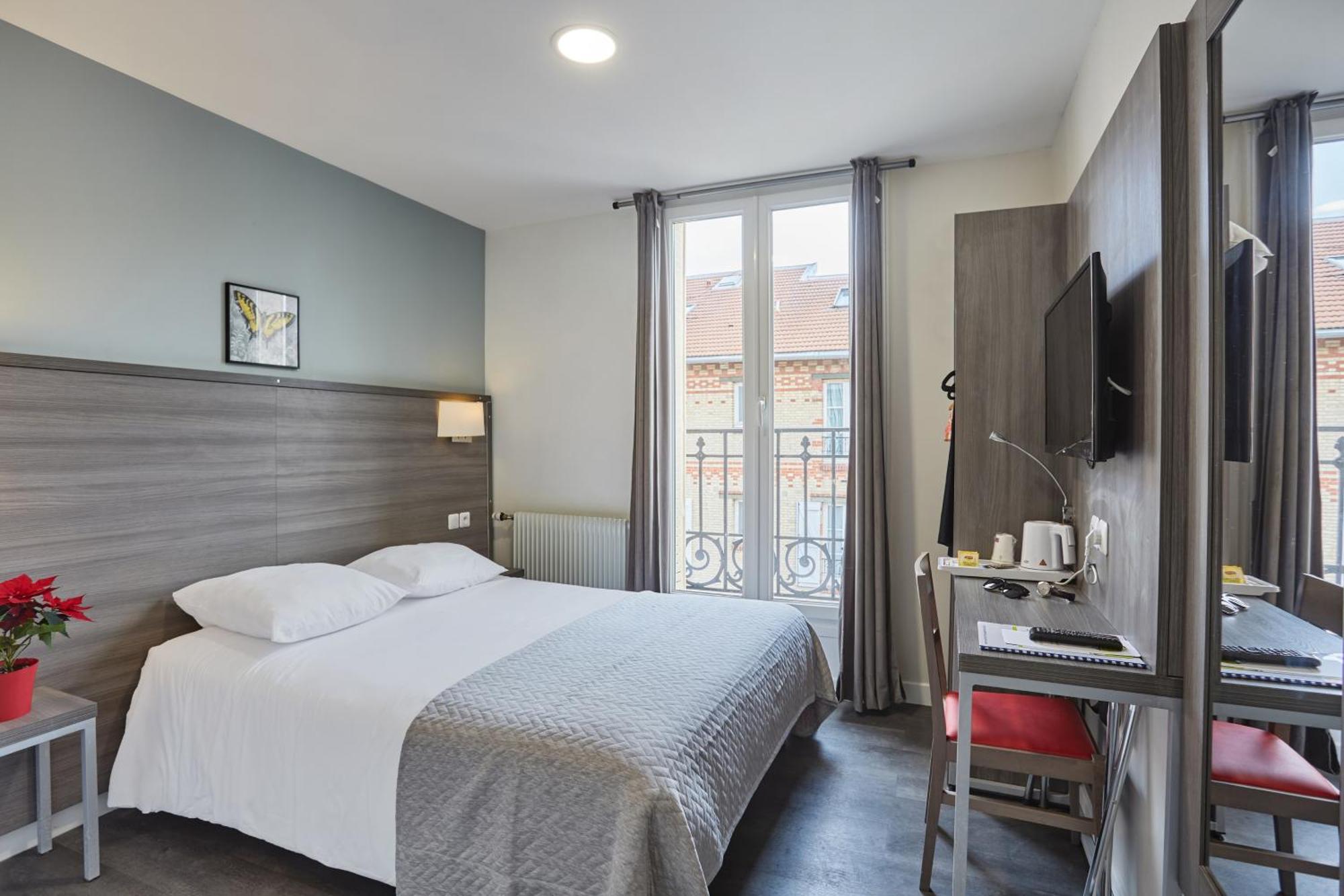 Hotel Hipotel Buttes Chaumont Belleville Paris