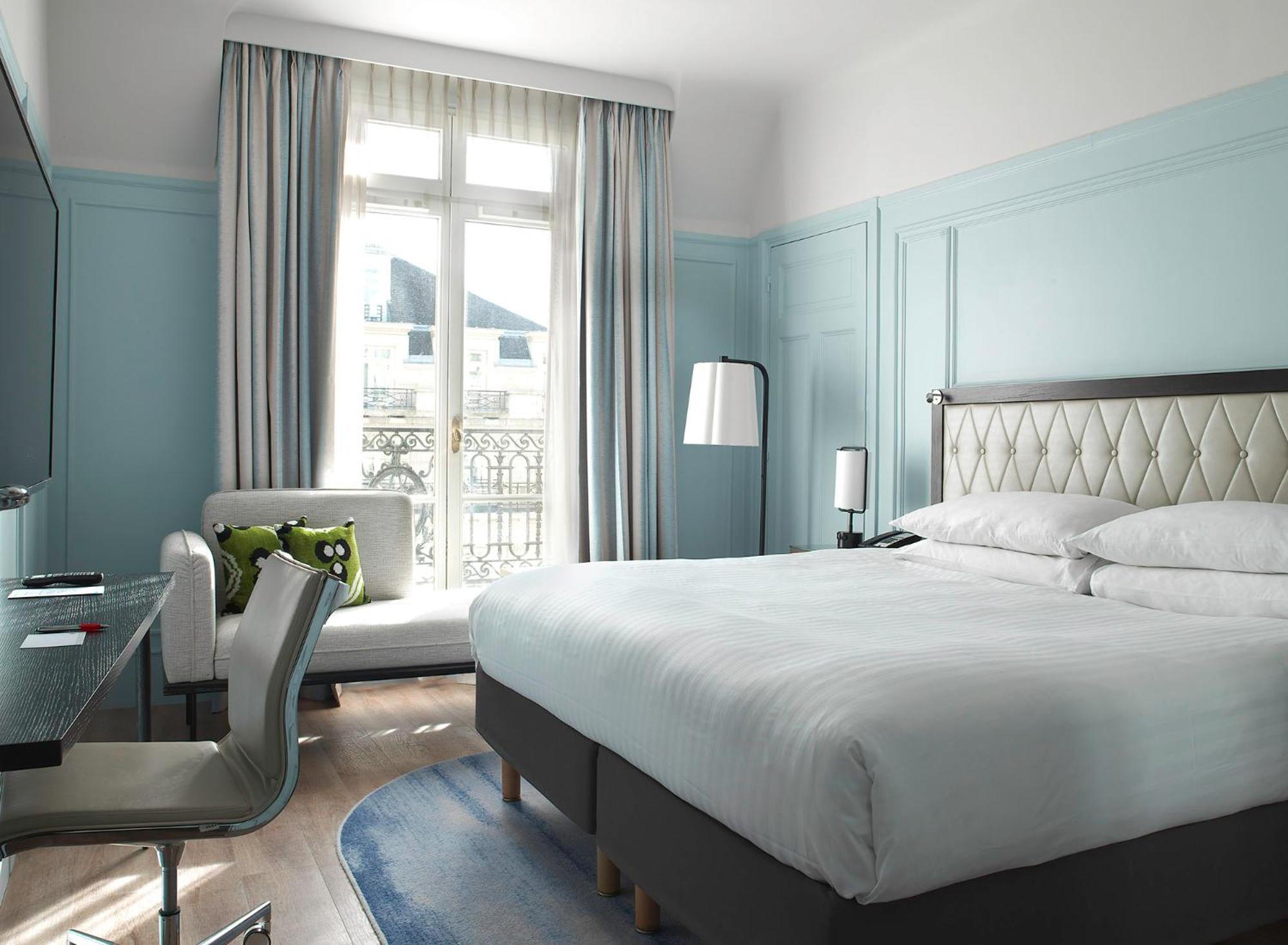 Marriott Opera Ambassador 4*