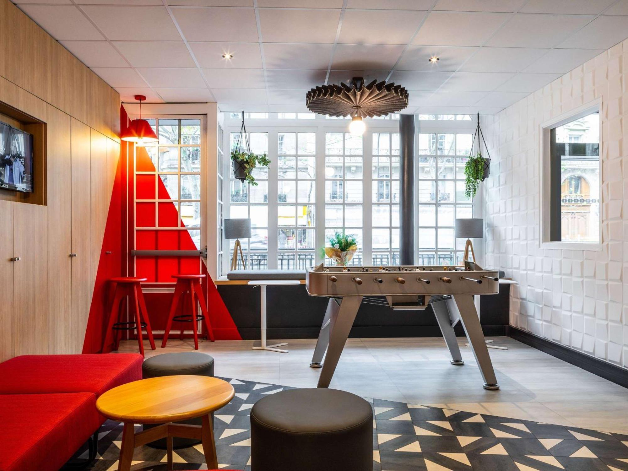 Hotel Ibis Ornano Montmartre Nord 18ème 3*
