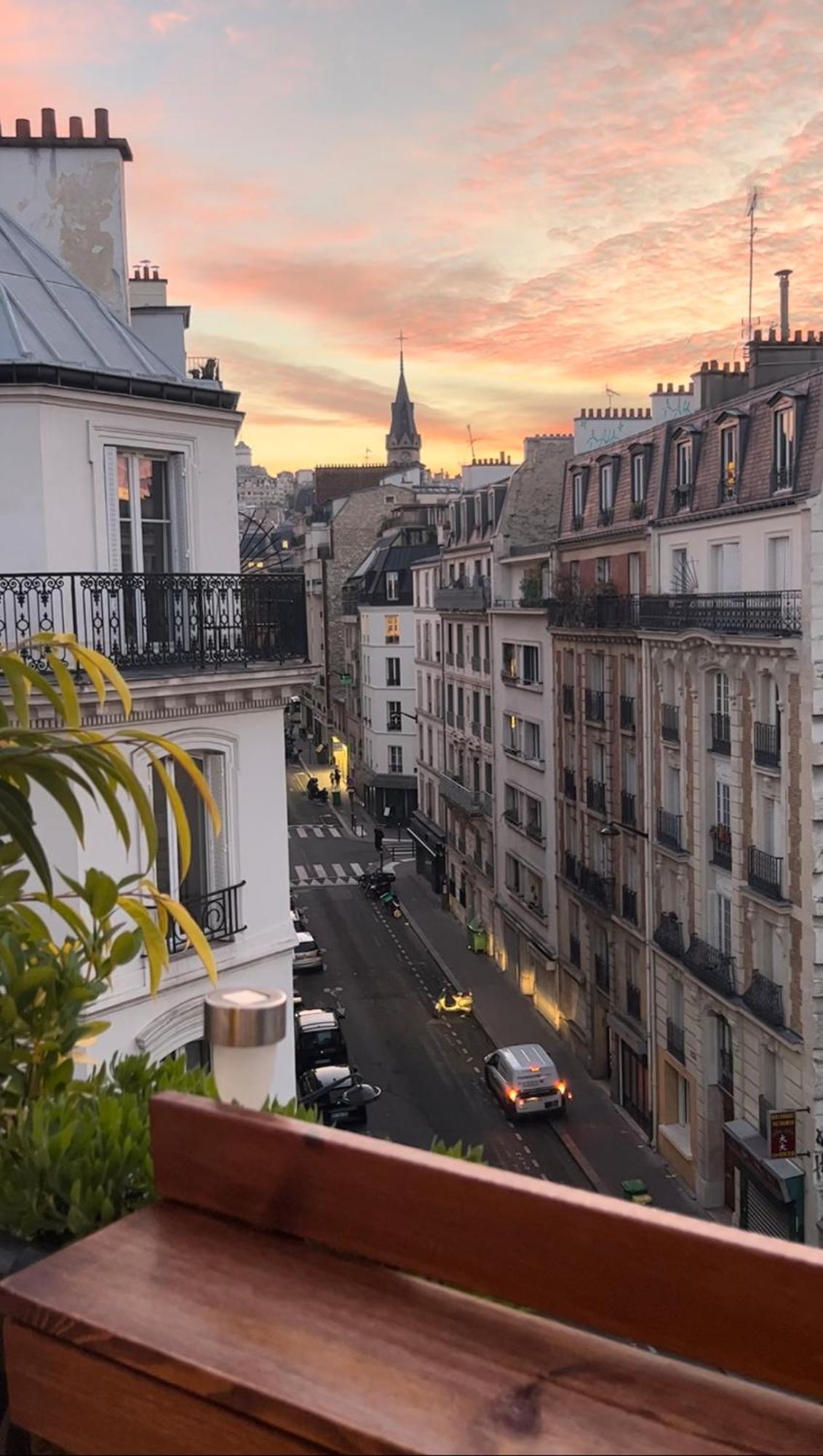 Apartment Vue Montmartre & Balcon *