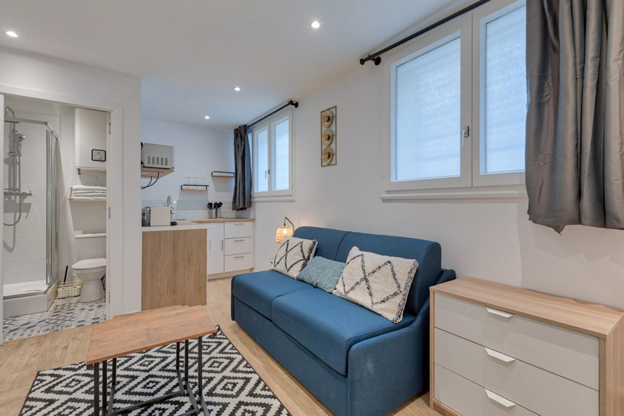 - Buttes Chaumont Botzaris Apartment Paris