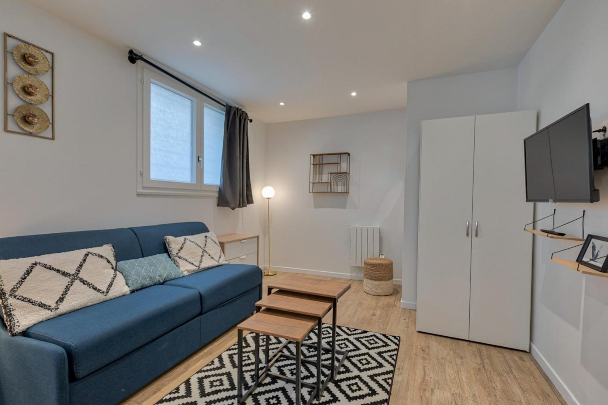 - Buttes Chaumont Botzaris Apartment Paris