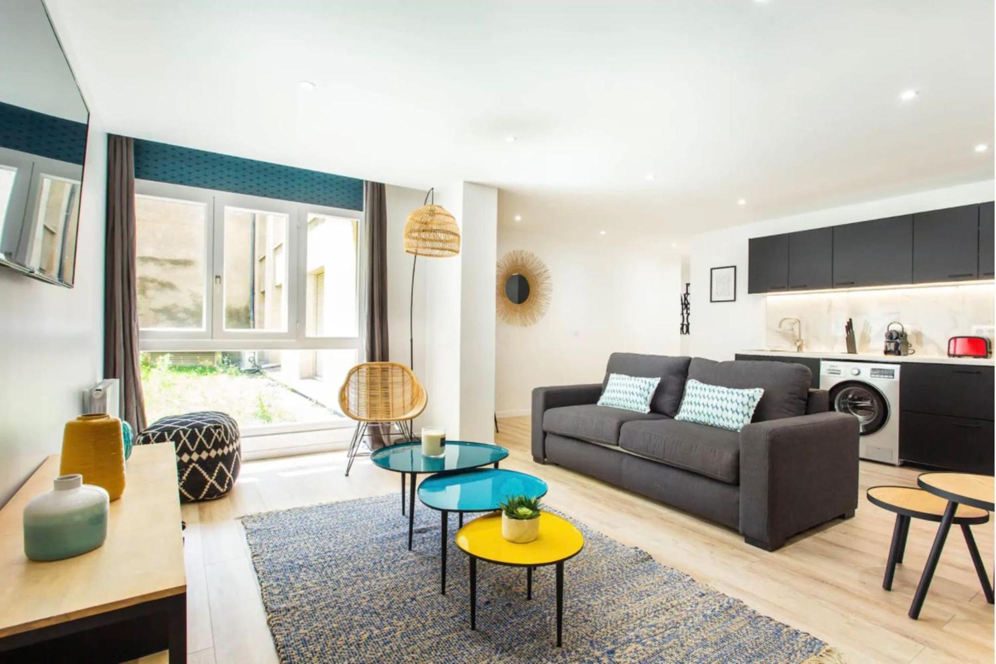 - Buttes Chaumont Botzaris Apartment Paris