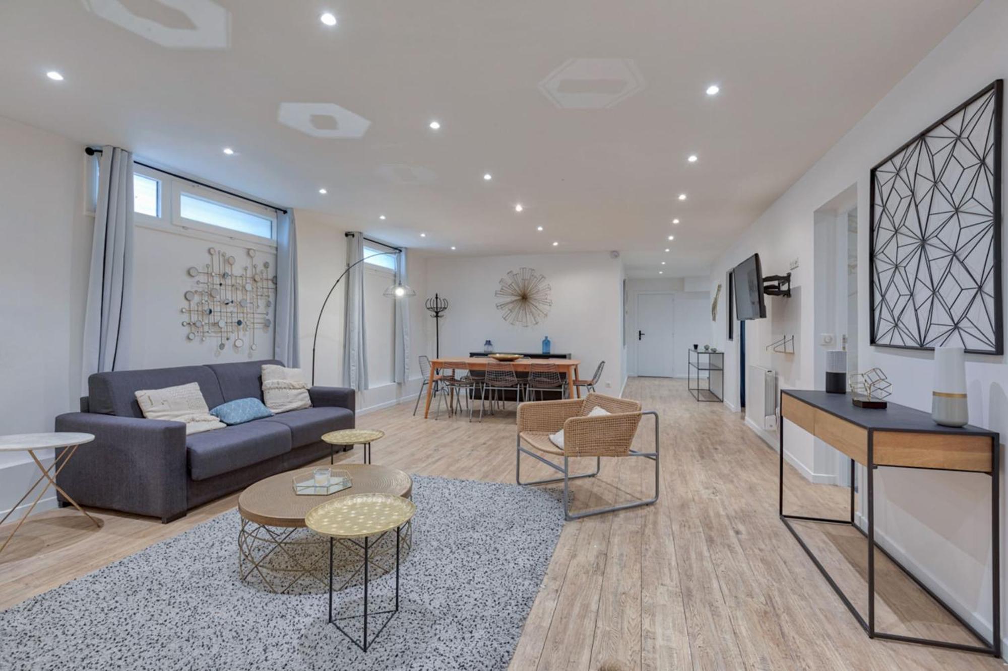 - Buttes Chaumont Botzaris Apartment Paris