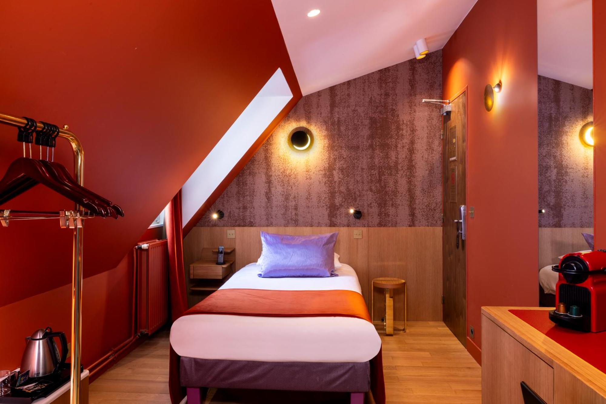 Elixir Hotel