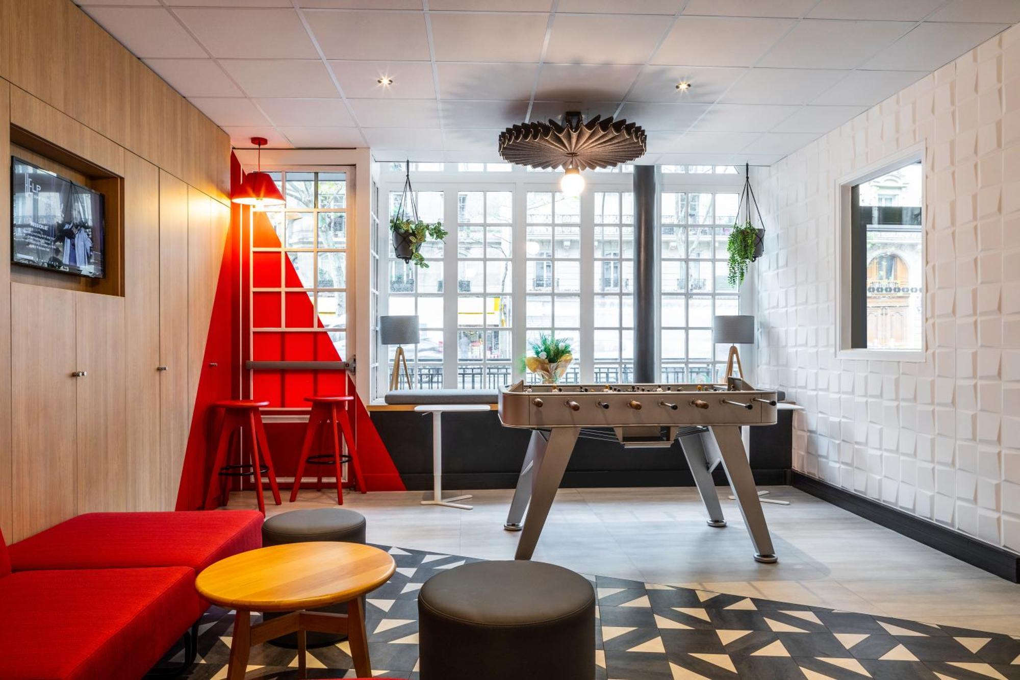 Hotel Ibis Ornano Montmartre Nord 18ème 3*