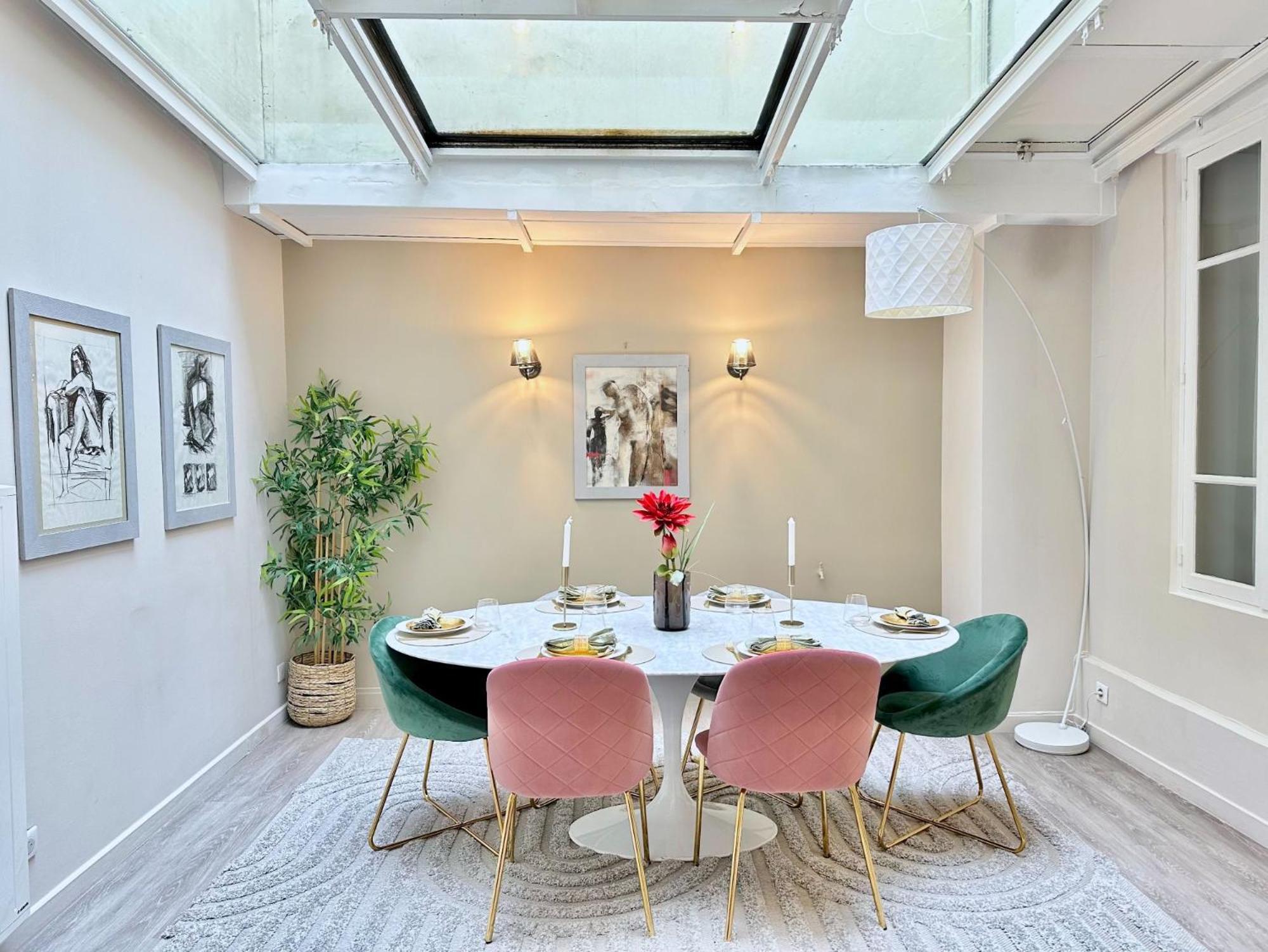 Luxurious Flat In Saint-germain-des-pres