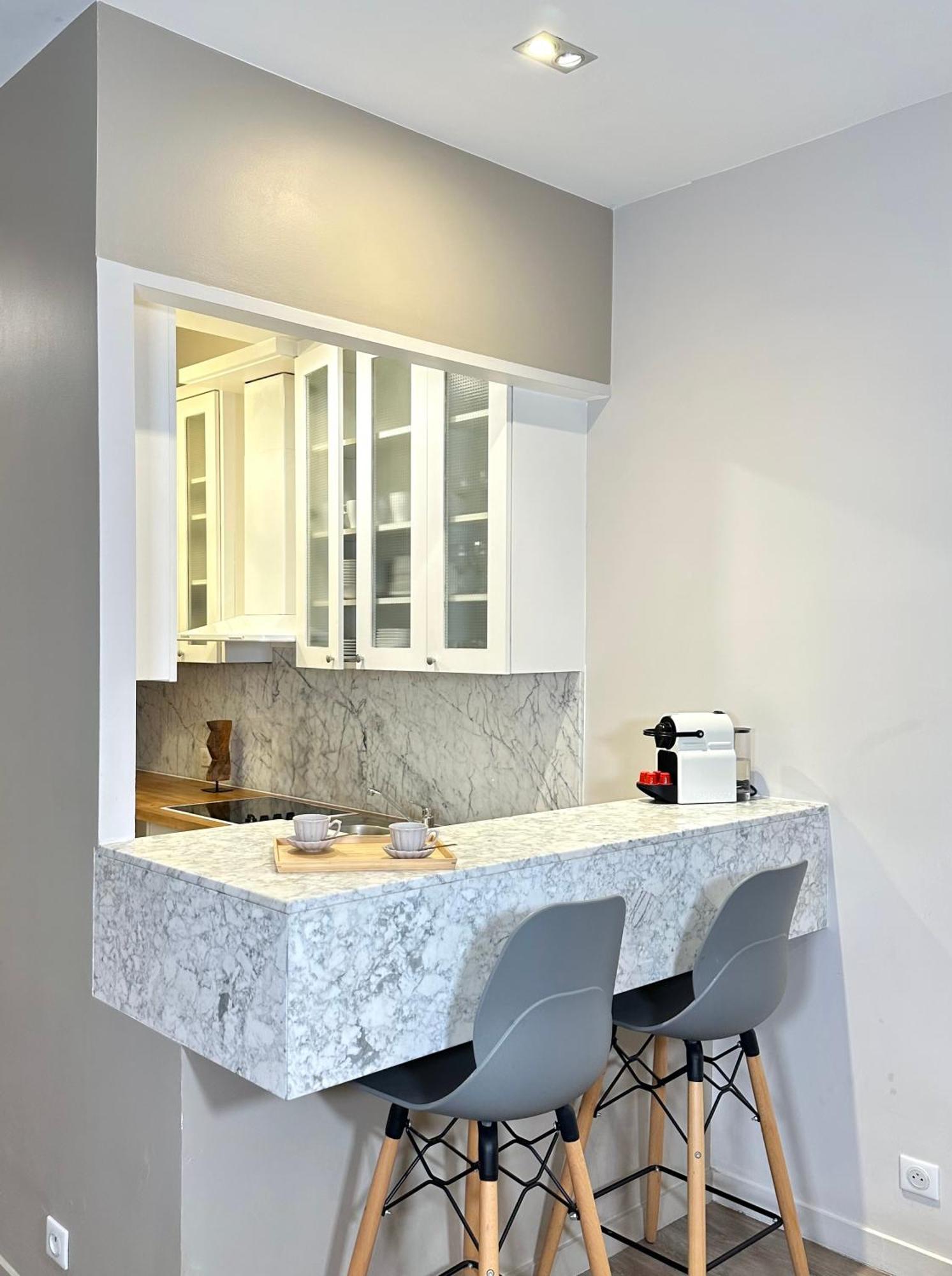 Luxurious Flat In Saint-germain-des-pres Paris