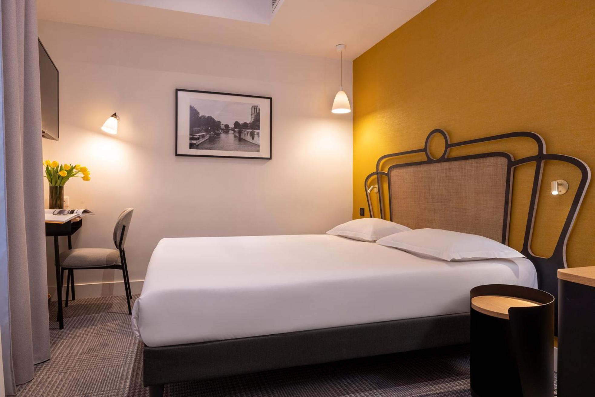 Hotel De Suez 3*
