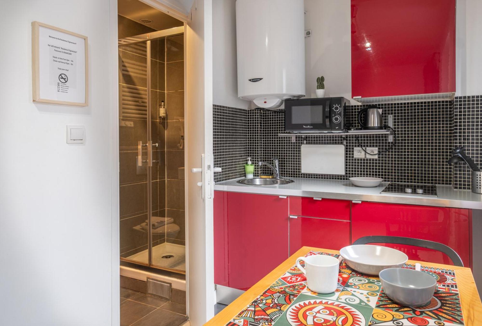 Aparthotel Clignancourt 3*