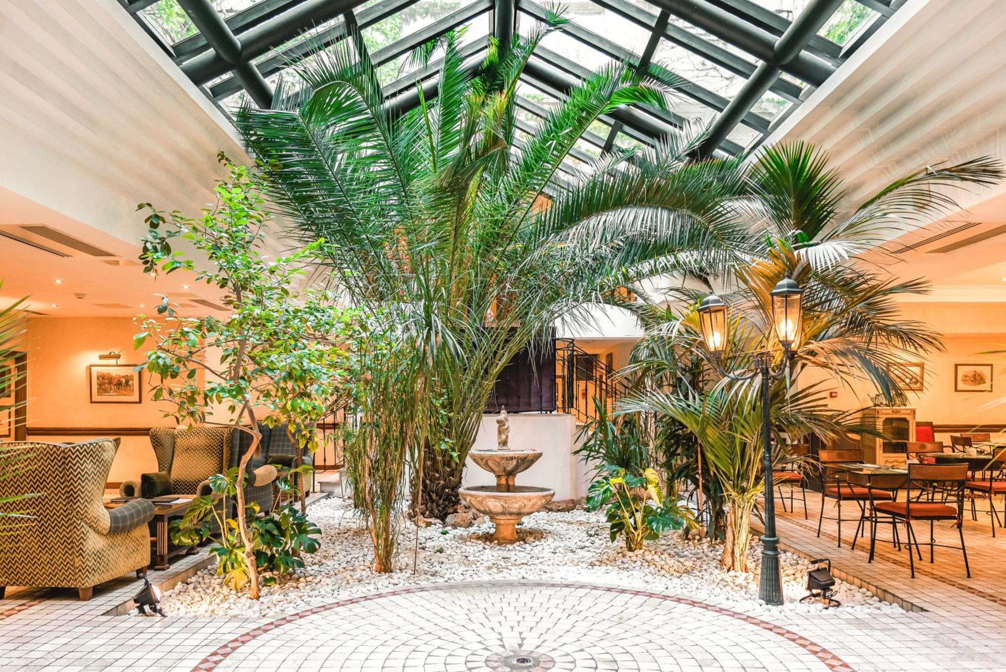 Beaumarchais Hotel