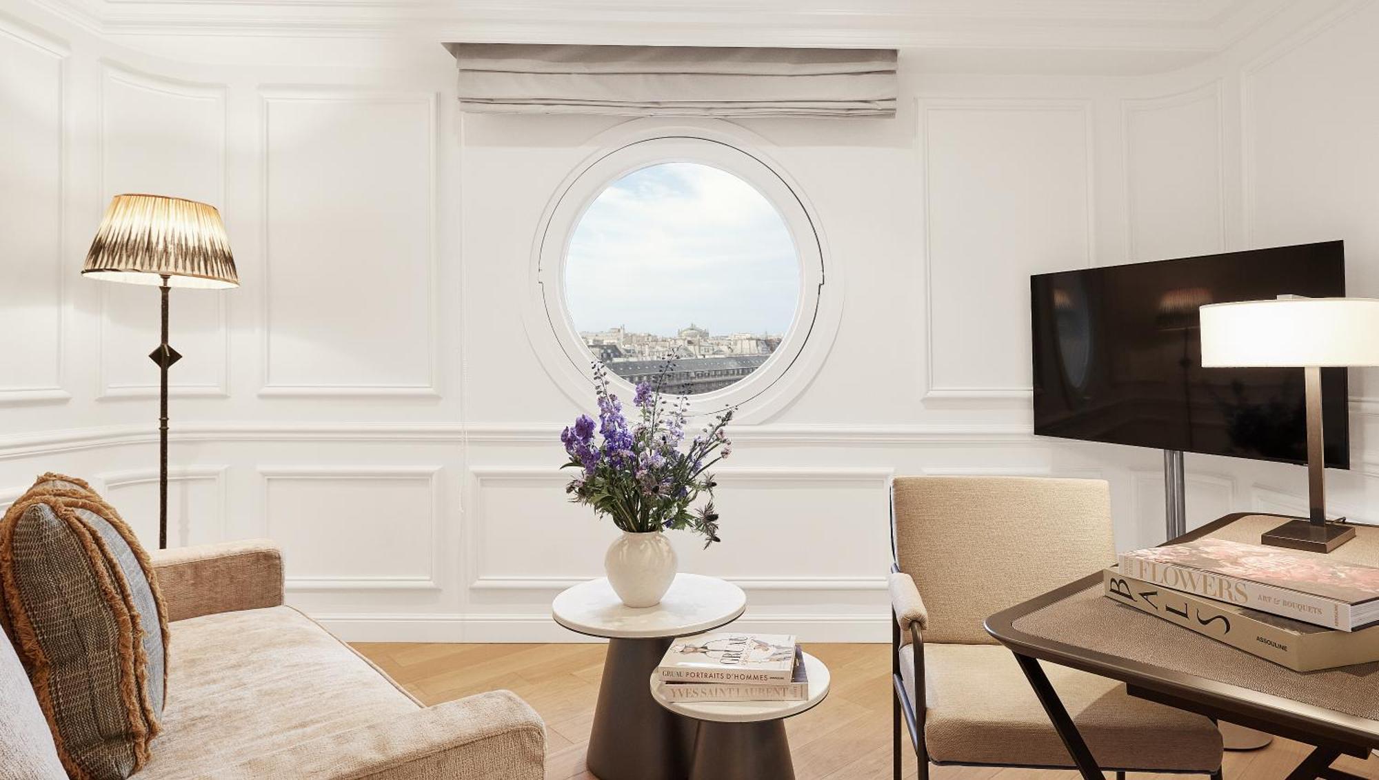 Grand Du Palais Royal Hotel 5*