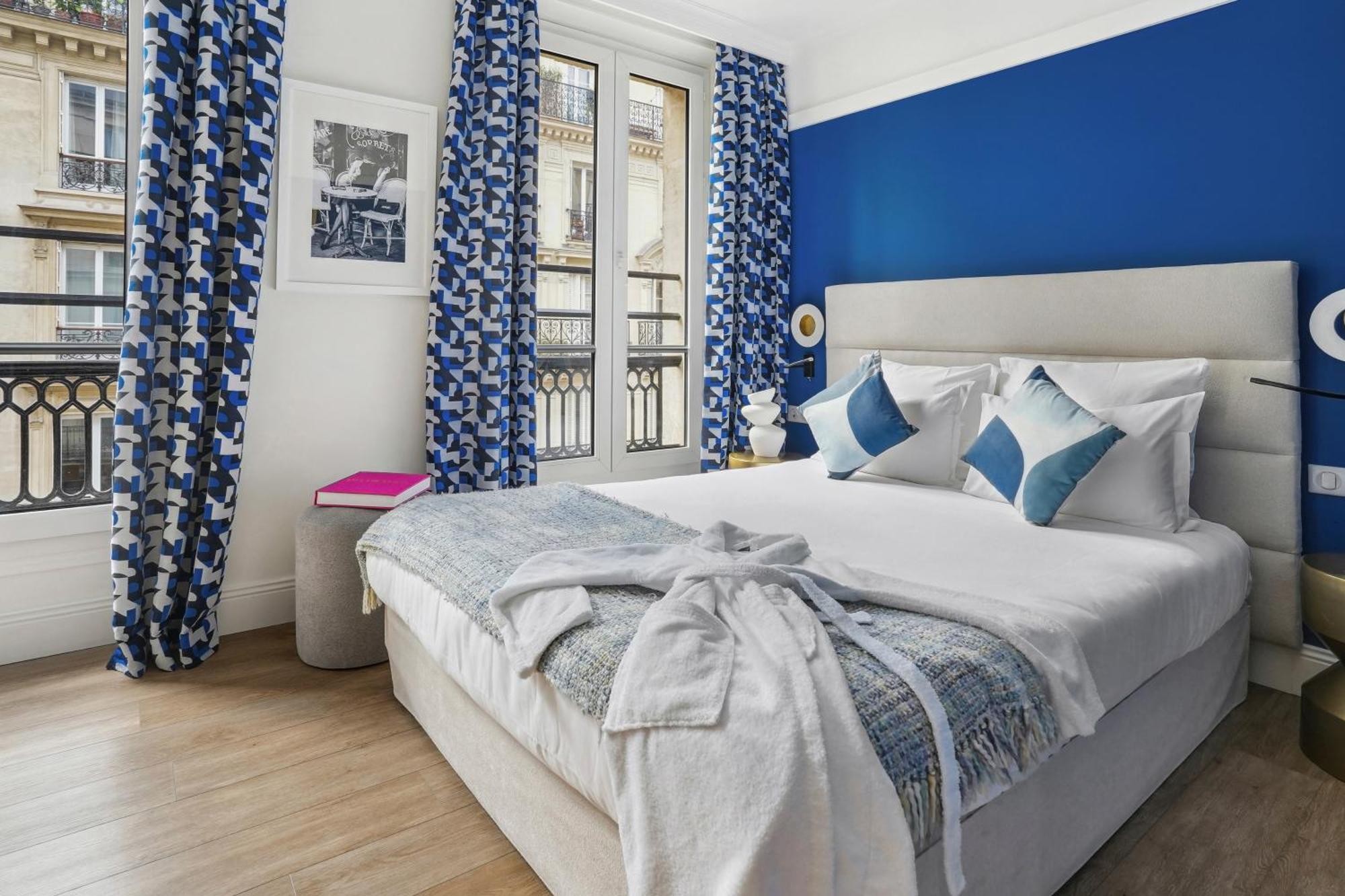 Elysees Opera Hotel