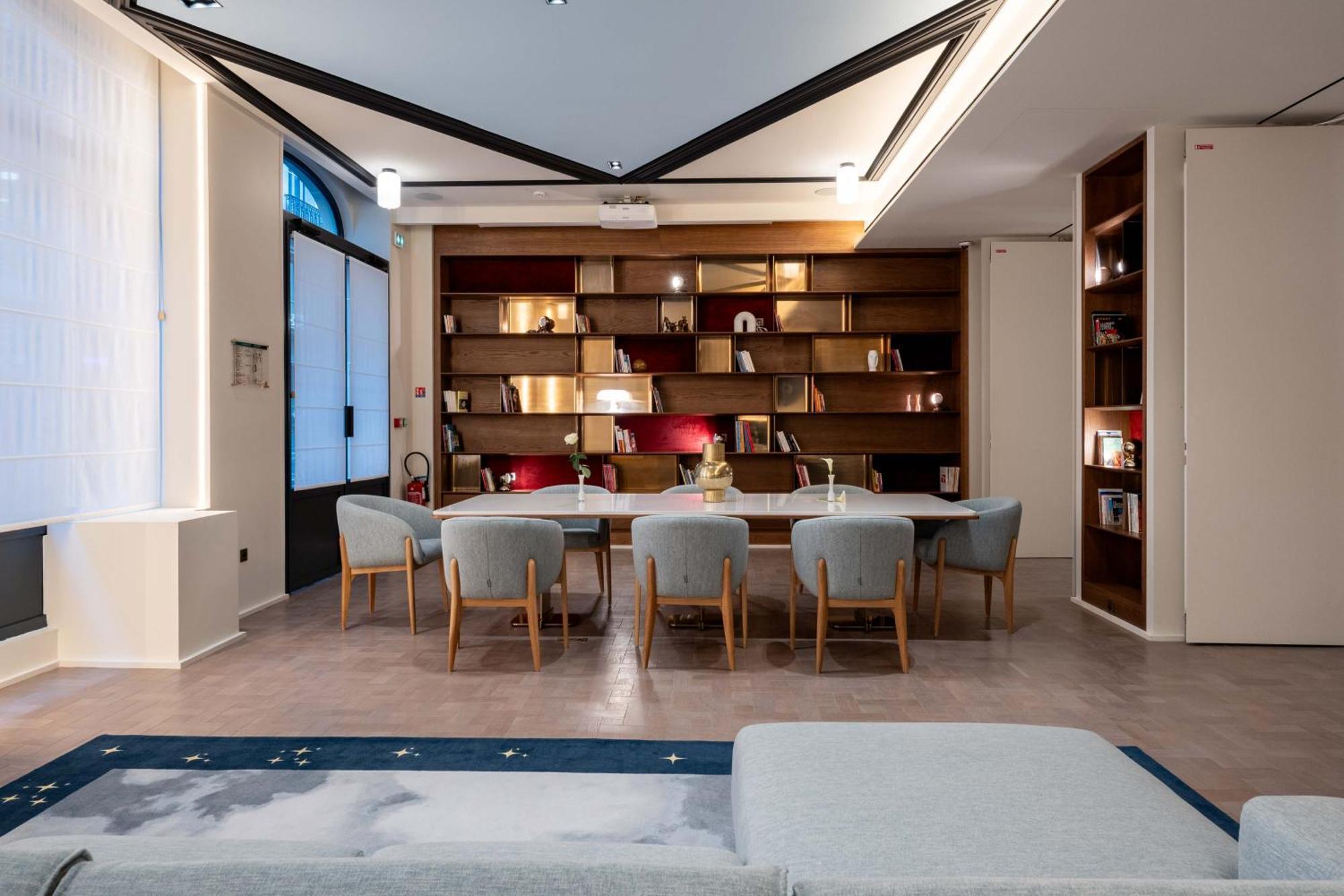 Astra Opera - Astotel 4*